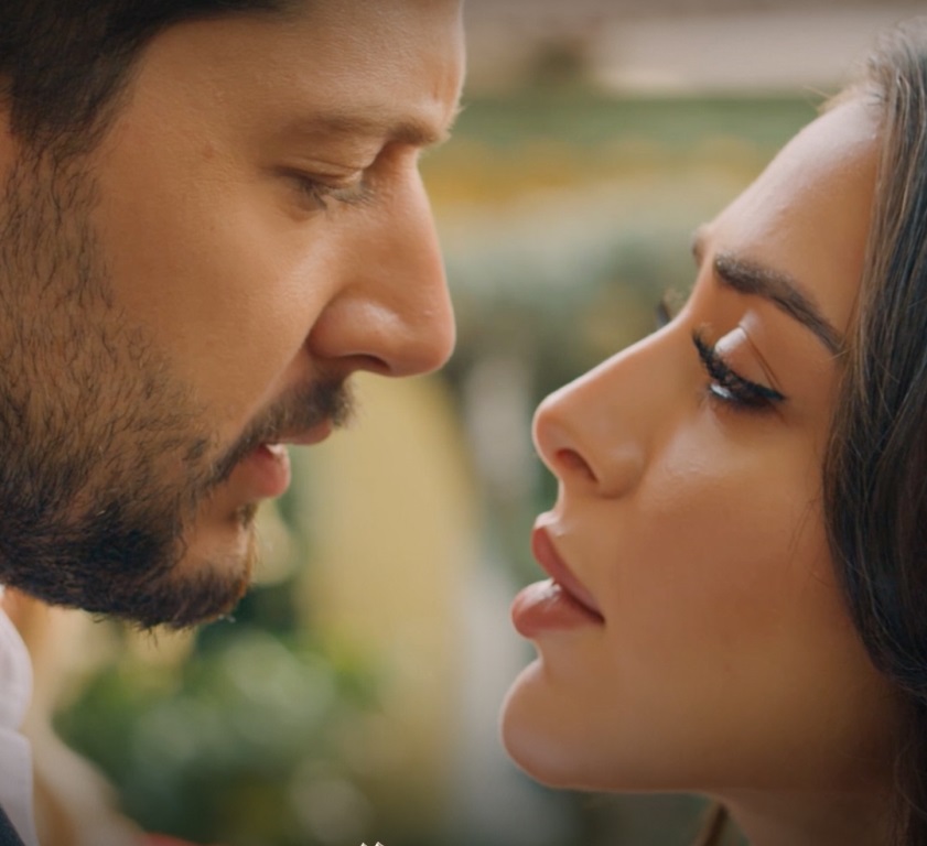 مسلسل حب على ورق