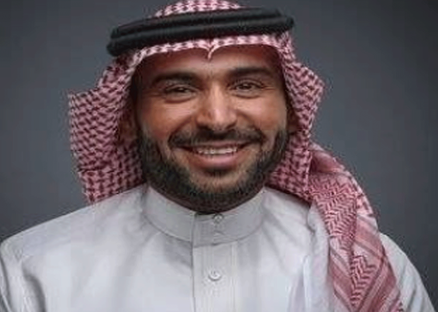 ما هو العنصر الطبيعي الذي لفت انتباهي في البحر؟