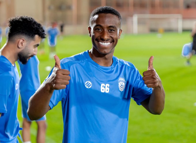 راكان كعبي يوقع على عقود انضمامه إلى نادي الاتحاد 1 راكان كعبي