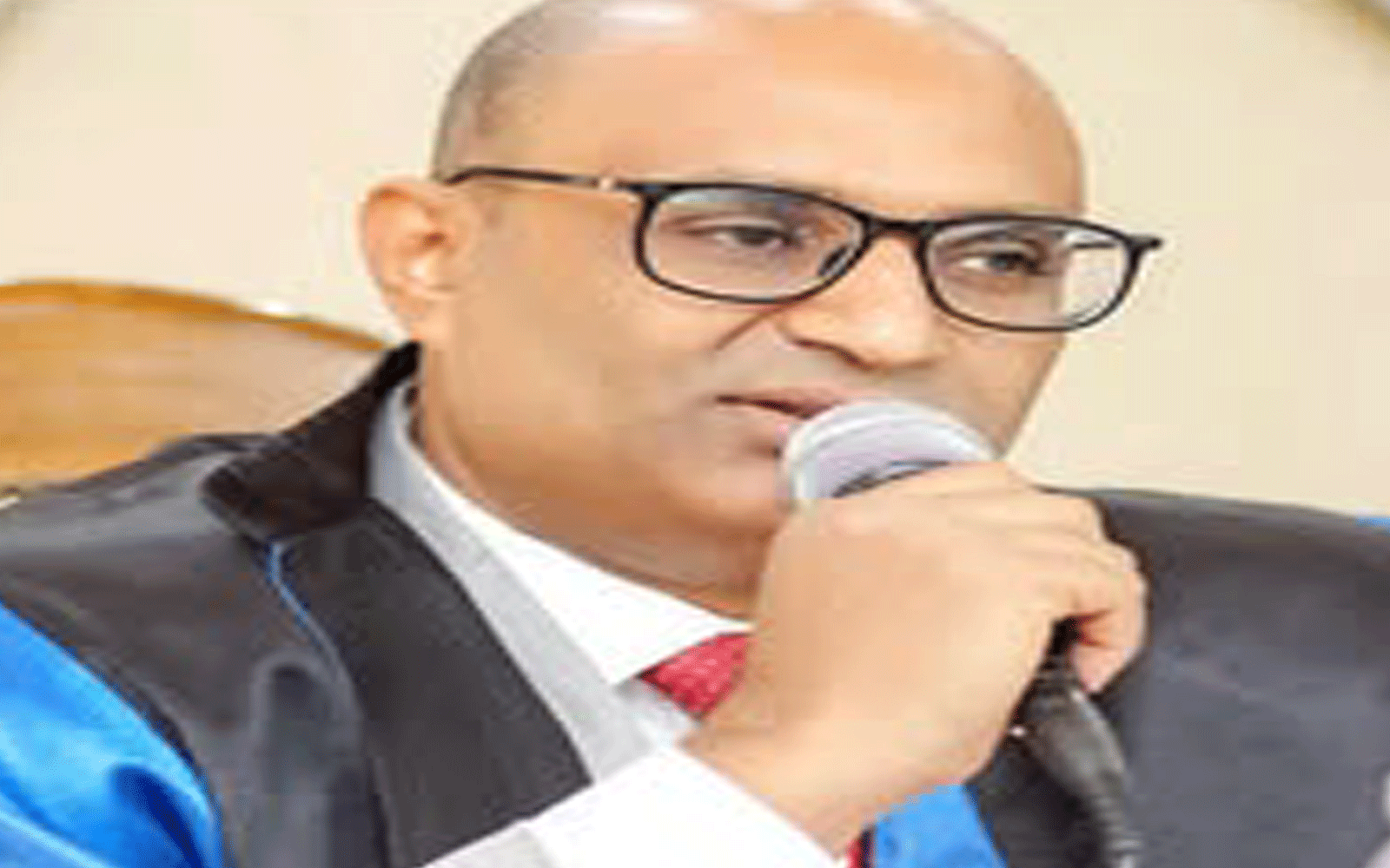 بخصوص جائزة بشراحيل.. الدكتور منتصر نبيه يكتب: نحن من علمنا العالم الذوق والجمال والفن والشعر 1