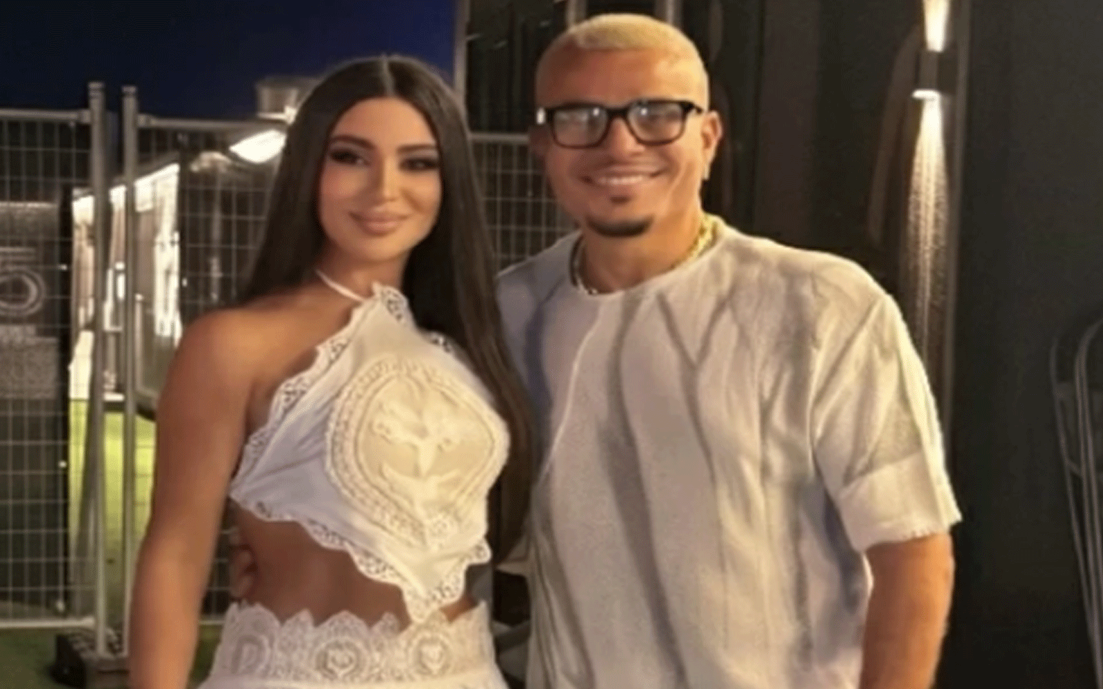 حفل عمرو دياب في «أيلة» بمدينة العقبة.. "كلوي كتيلي" بعد "لوجين خليفة" وجدل كبير حول منسقة الموسيقى اللبنانية 1