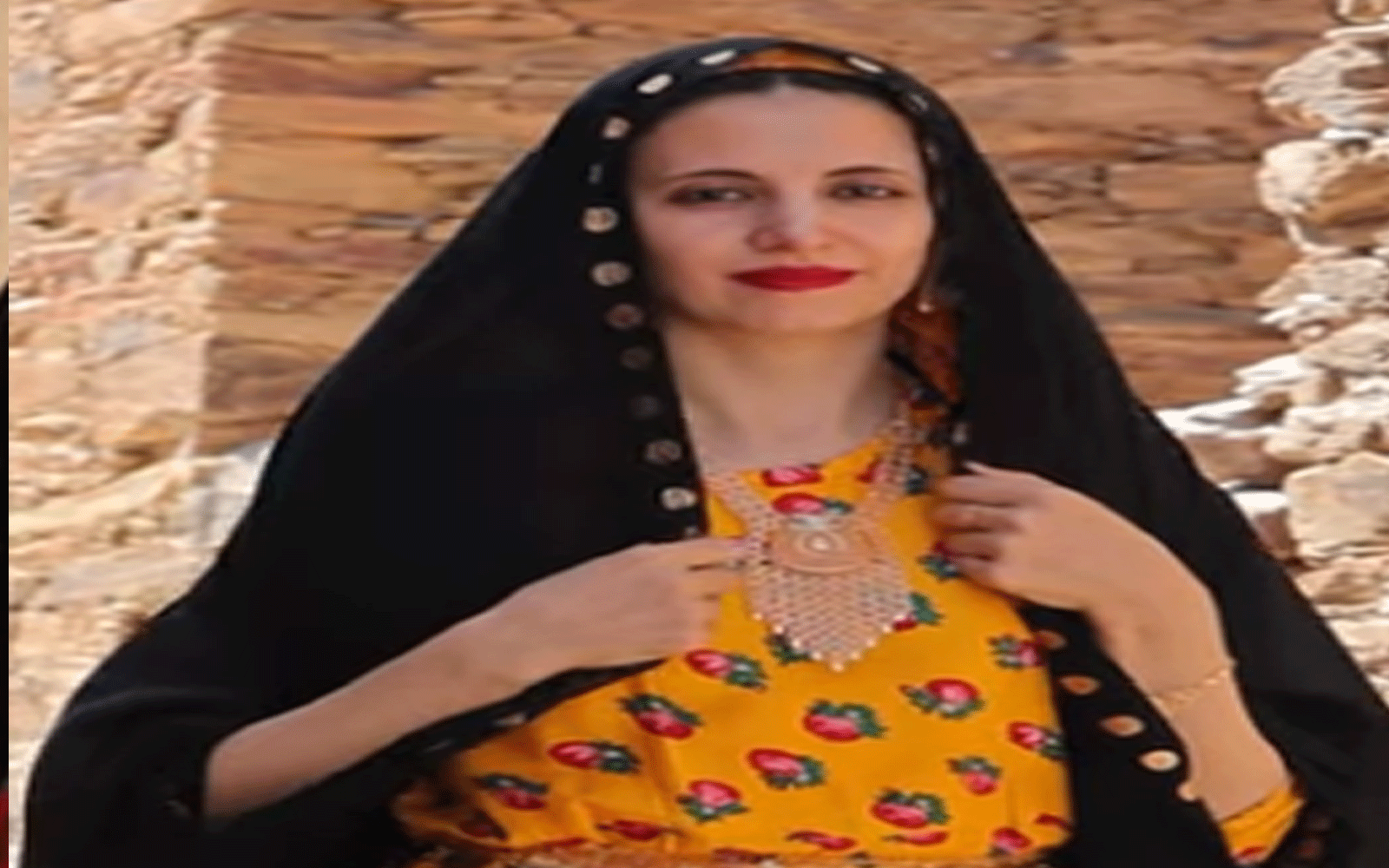 عروس عسير رسالة ثقافية سعودية سامية إلى العالم اجمع.. شاهد فيلم "عروس التراث" 3 عروس عسير رسالة ثقافية سعودية سامية إلى العالم اجمع.. شاهد فيلم "عروس التراث"