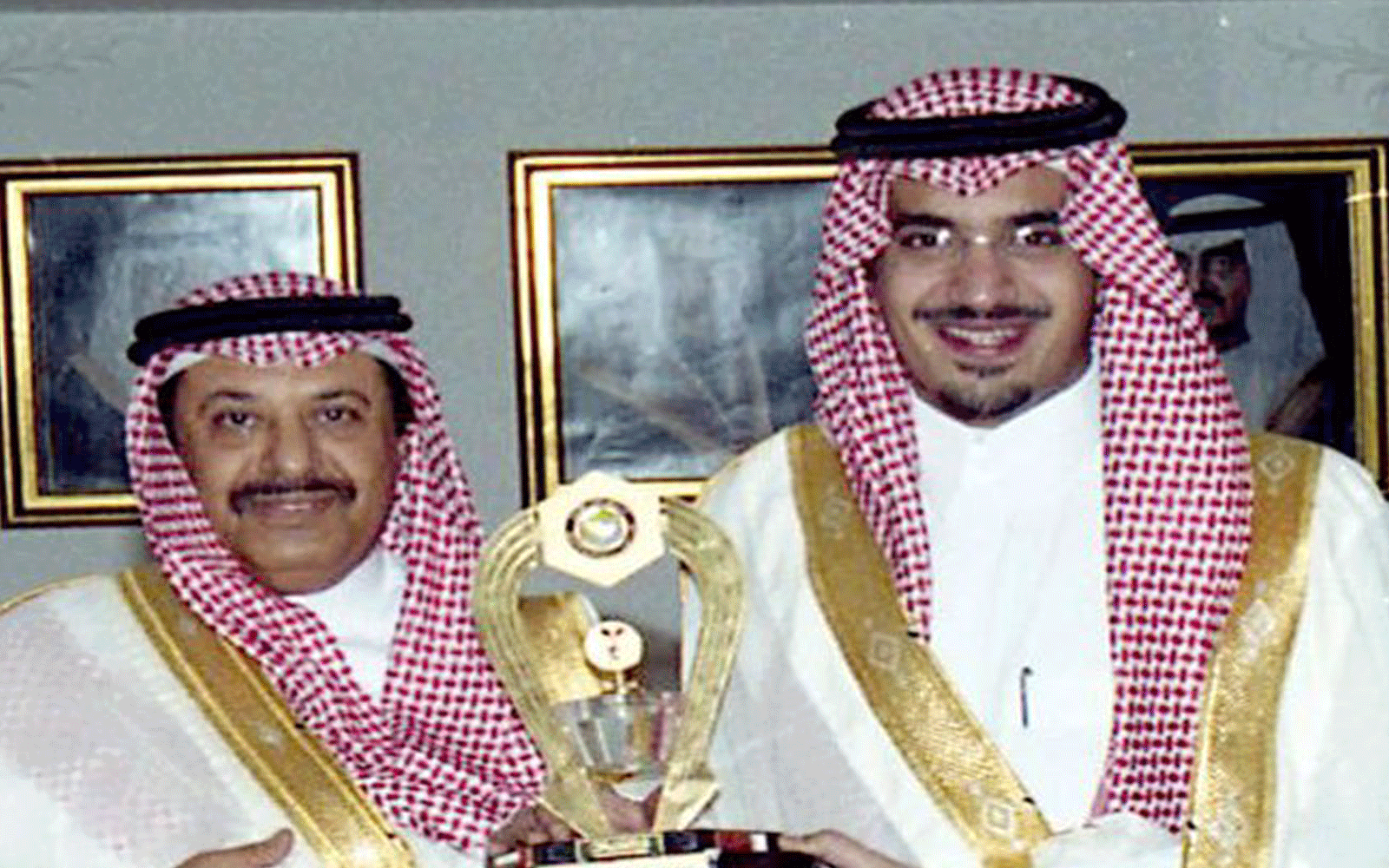 الأمير نواف بن فيصل مع الراحل