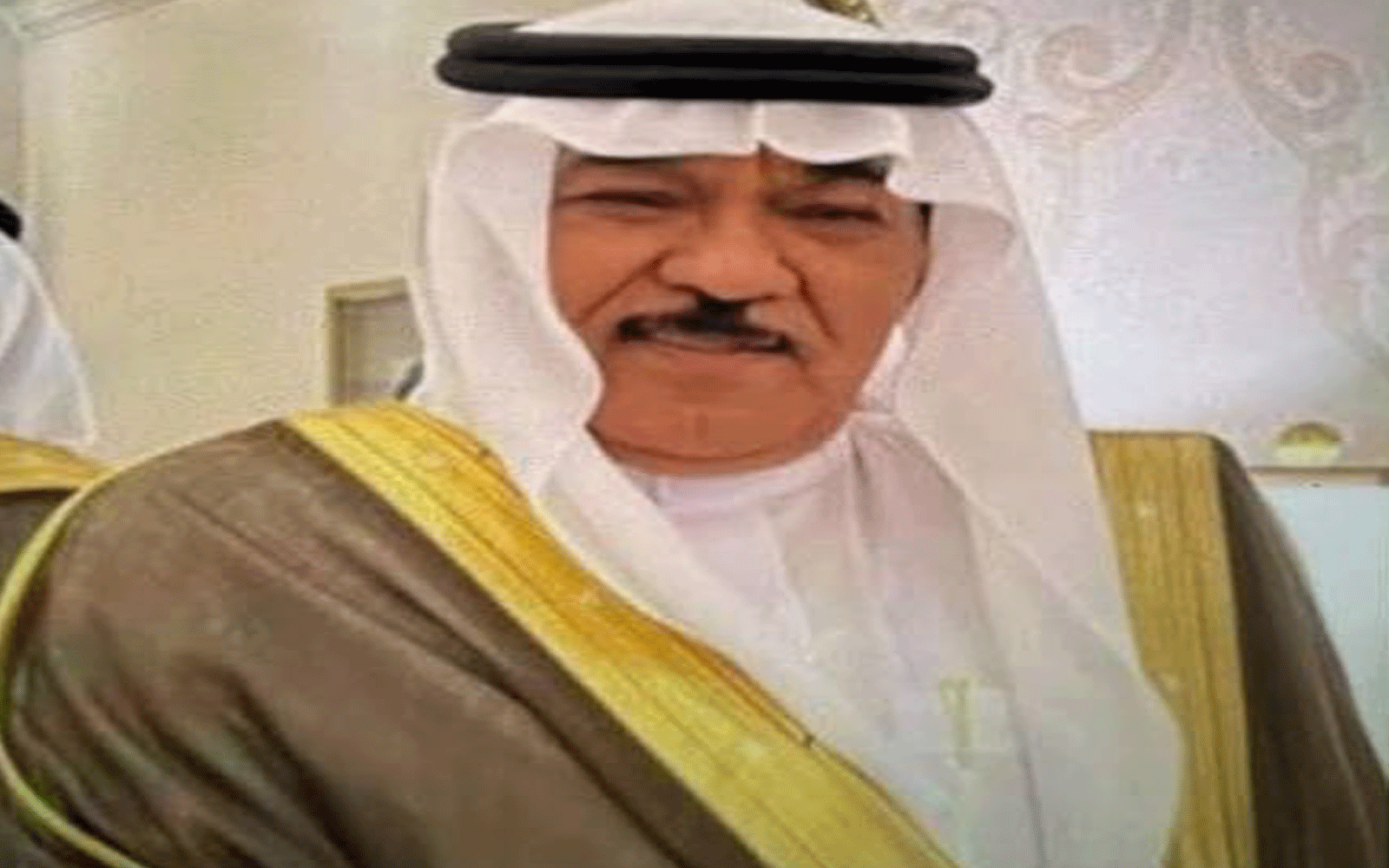 رحيل الإعلامي سالم الأحمدي مدير مكتب جريدة الرياض بالمدينة المنورة سابقاً 3 رحيل الإعلامي سالم الأحمدي انتقل إلى رحمة الله تعالى اليوم الإعلامي القدير، مدير مكتب جريدة "الرياض" بالمدينة المنورة سابقاً، بعد أربعة عقود من العطاء الصحفي والإعلامي البارز في المنطقة.